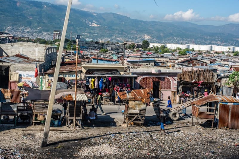 The United States government announced through the Federal Aviation Administration (FAA) that flights to Haiti will not be allowed until after midyear, as a preventive measure against attacks on aircraft. Fuente: Bloomberg.