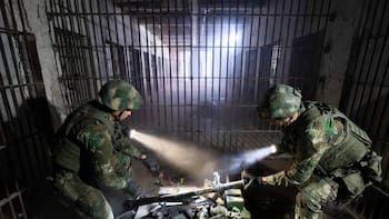Asombro en América Latina | El ejército descubrió en una peligrosa cárcel un antiguo arsenal bélico: intervino Inteligencia