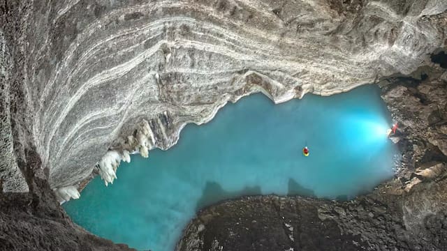 Descubrimiento sin precedentes: encuentran el lago termal subterráneo más grande de la Tierra en una región inesperada