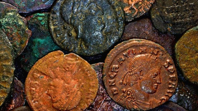 Hallazgo sin precedentes | Aparecen 600 kilos de monedas romanas y valen cientos de miles de euros
