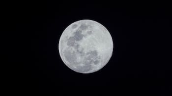 Llega la Luna llena de octubre de 2026: cómo y desde dónde podrá observarse en España