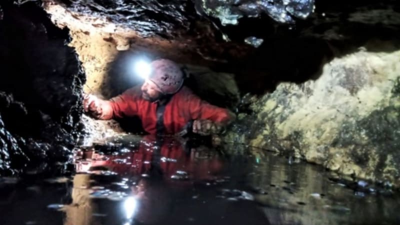 Hallazgo sin precedentes: encontraron una especie gigante jamás vista en los acueductos de España que reescribe la historia. Foto: Asociación Andaluza de Exploraciones Subterráneas