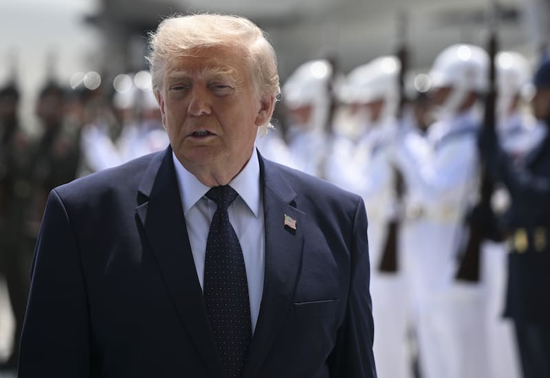 Ankara (Turkey), 07/07/2026.- US President Donald Trump arrives at Esenboga Airport ahead of the 2026 NATO Heads of State and Government Summit in Ankara, Turkey, 07 July 2026. The summit will take place on 07 and 08 July, focusing on strengthening defense industrial production and securing long-term military aid for Ukraine. (Turquía, Ucrania) EFE/EPA/DOGUKAN KESKINKILIC / POOL