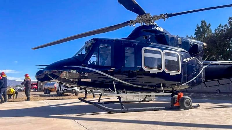 El helicóptero Bell 412 fue contratado por la Agencia Federal de Emergencias (AFE) para intervenir en los incendios que afectan a La Rioja.