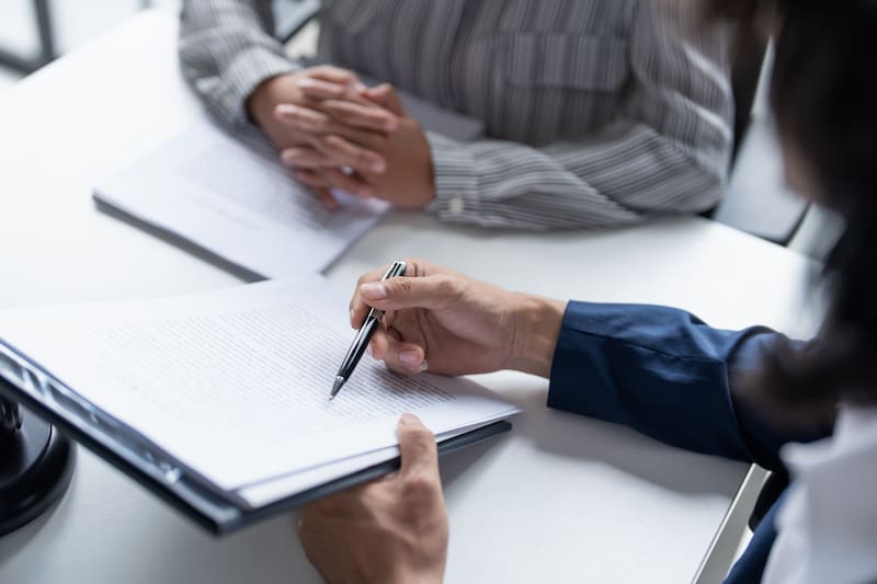 Conoce los principales fallos legales que pueden invalidar un testamento y cómo evitar problemas en la sucesión. Fuente: Shutterstock