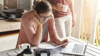 Tabla comparativa de bienes propios y gananciales en una sucesión: qué es lo que se hereda y qué no