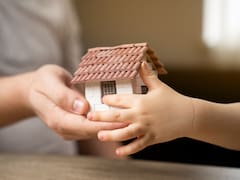 Dona una casa a su hijo y la Seguridad Social le exige devolver más de 3700 euros de su pensión: la Justicia lo confirma