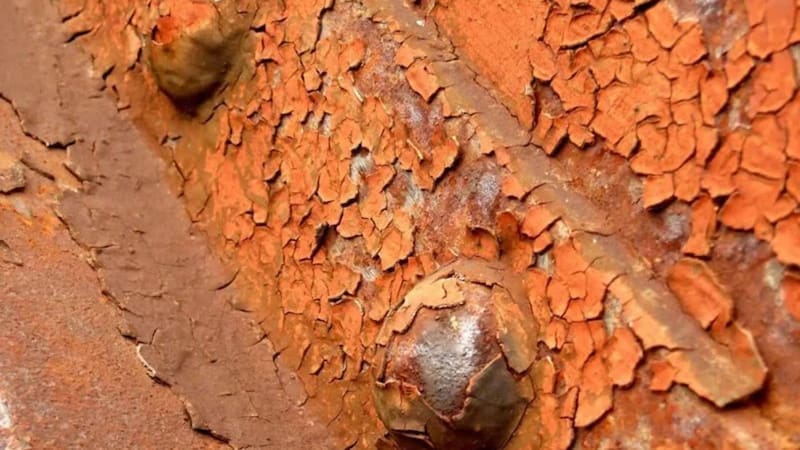 Ni vinagre ni bicarbonato: el método simple para eliminar el óxido de cualquier superficie (foto: archivo).