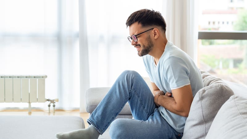 El gastroenterólogo Christian von Mühlenbrock advierte sobre los efectos del ibuprofeno si se usa más de tres días seguidos.