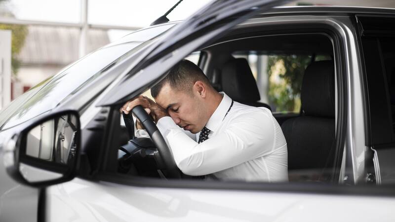 Malas noticias para los conductores: el Gobierno prohibirá todos estos coches en ciudades, a partir de este año. (Fuente: Freepik).