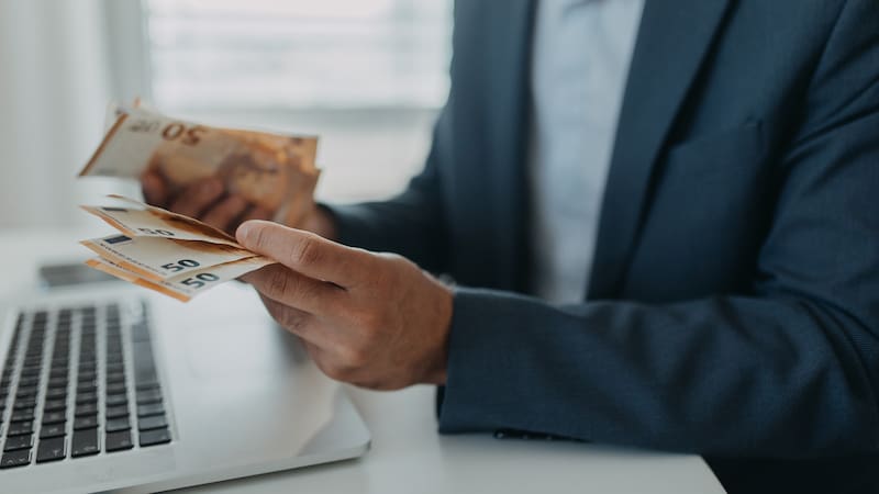 El Estatuto de los Trabajadores contempla casos concretos en los que un empleado puede cobrar el paro sin ser despedido, siempre que se cumplan los requisitos legales.