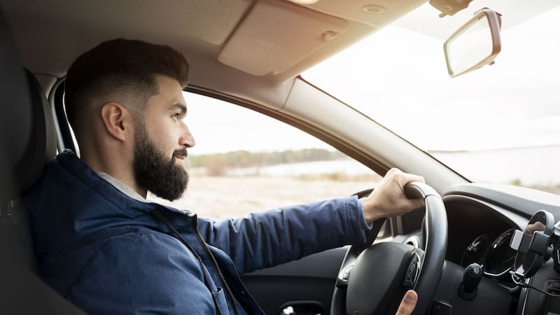 La DGT impulsa un cambio en la movilidad y apuesta por coches compartidos para reducir atascos, emisiones y consumo en las ciudades españolas.
