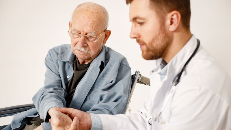 Millonarios recursos del sistema de salud en Colombia se encuentran en riesgo tras detectarse embargos que afectan a varias EPS, una situación que podría generar demoras en la atención y dificultades en la prestación de servicios a los usuarios. (Fuente: Archivo)