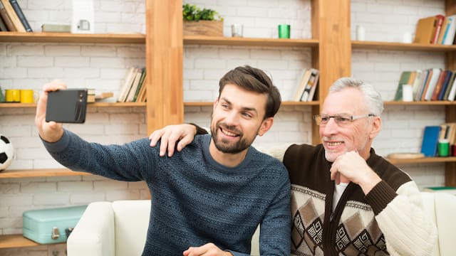 Confirmado por Hacienda: si vives con un jubilado puedes deducir más de 1000 euros del IRPF, pero solo si cumples con este requisito