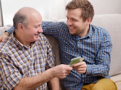 Oficial y confirmado | Hacienda revisará todas las transferencias entre familiares: estas son las operaciones que se deben declarar para evitar multas