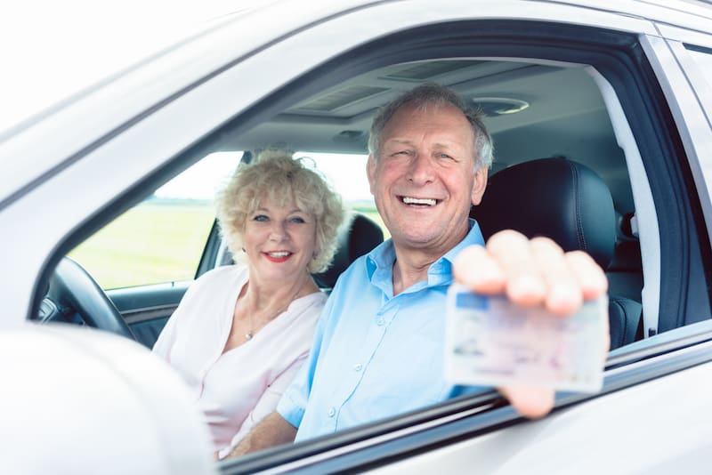 ¿Existe una edad máxima para seguir conduciendo?