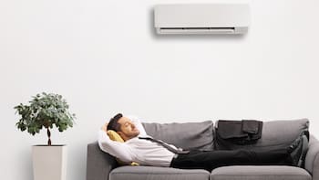 Adiós al aire acondicionado: prohíben instalarlo en viviendas a menos que se cumpla esta normativa