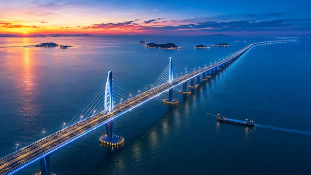 Una potencia mundial construyó un puente de 55 kilómetros sobre el mar | Una inversión récord y 3 megaciudades conectadas en 40 minutos