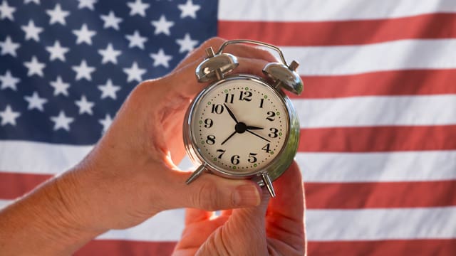 Cambia la hora en Estados Unidos: qué día y cómo hay que ajustar los relojes en 2026