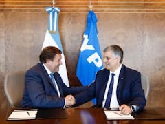 YPF consigue “blindar” el proyecto para exportar GNL en un acuerdo con Río Negro