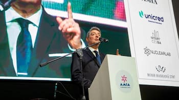 Rosatti y una reflexión sobre las redes sociales y la Inteligencia Artificial: llamó a buscar las respuestas propias sin herramientas artificiales