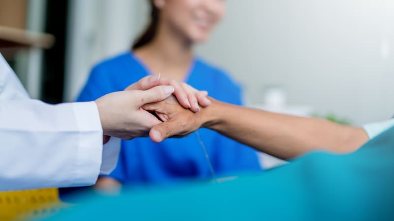 El aumento de tutelas para acceder a servicios de salud refleja las fallas estructurales de un sistema que no logra responder a la demanda de manera oportuna.