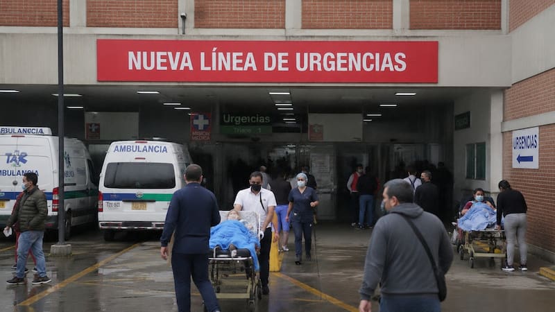 Bogotá lanza la línea 137 para urgencias de salud.