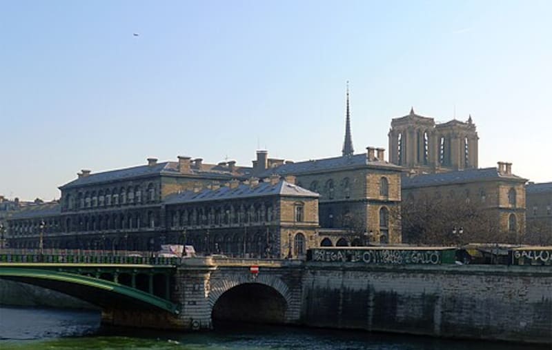Foto del Hotel-Dieu, París.