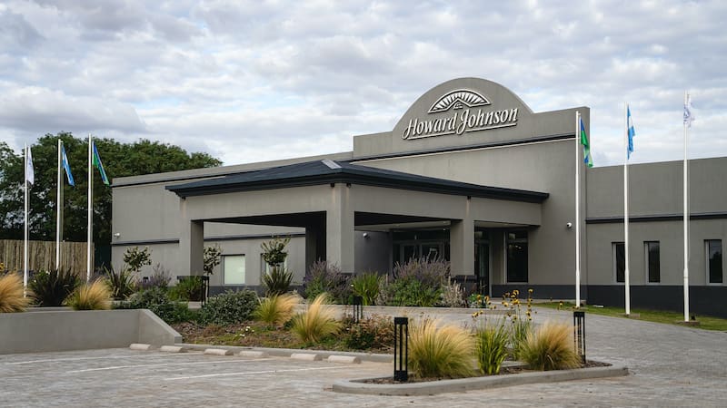 El Grupo Hotelero Albamonte avanza en Bahía Blanca con un Howard Johnson orientado al turismo y negocios