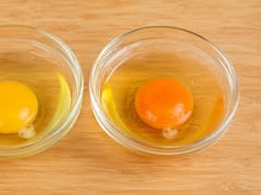 Huevo con yema amarilla o naranja: cuál es la diferencia y cuál recomiendan comer