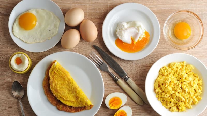 La forma de cocinar los huevos afecta su aporte nutricional.