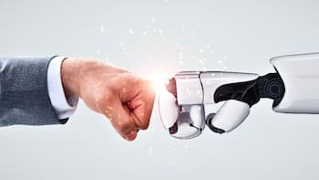 Los 5 trabajos del futuro que la inteligencia artificial no podrá destruir: estas son las únicas profesiones que seguirán siendo rentables
