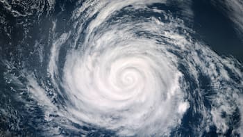 Alertan por el primer huracán de la temporada: amenaza con lluvias extremas e inundaciones