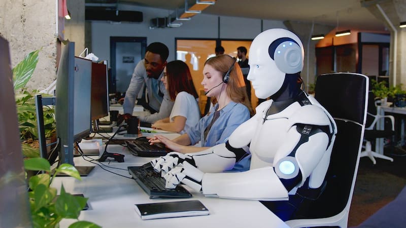 Los despidos relacionados con la inteligencia artificial crecen en las grandes compañías.