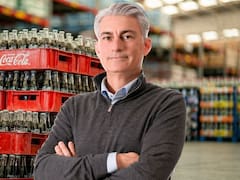 IEPS enfría ventas de Coca-Cola FEMSA en México, pero precios y empaques amortiguan el golpe