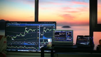 Tras el anuncio de Trump, el IBEX 35 retorna a la senda alcista con una subida del 4,38%