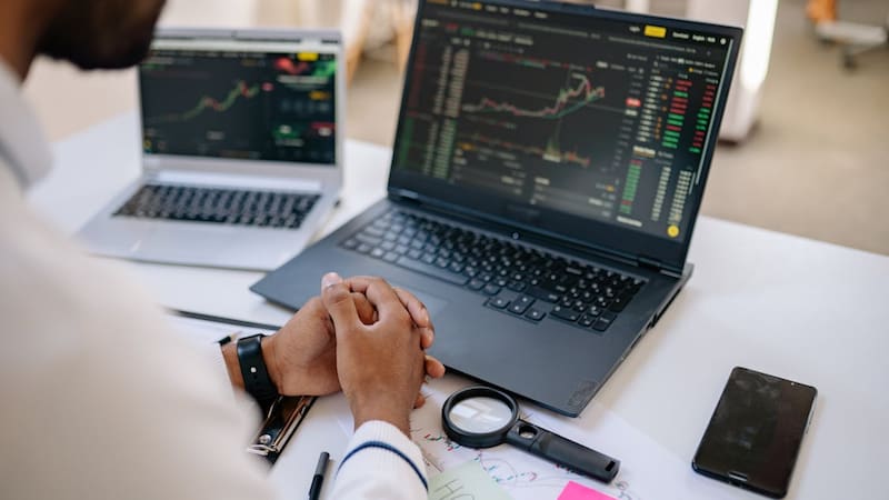 La cotización de las acciones más destacadas en el IBEX (foto: Pexels).