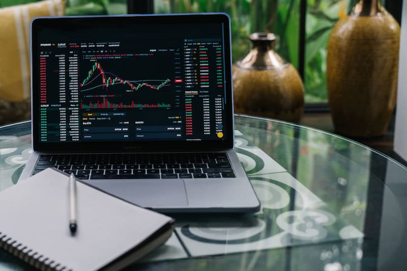 La cotización de las acciones más destacadas en el IBEX (foto: Pexels).