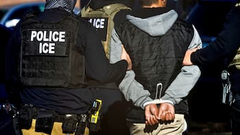 Se confirmó la peor noticia para extranjeros | Estados Unidos podrá detener y encarcelar a todos los inmigrantes en esta lista aunque lleven años en el país