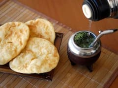 El clásico imperdible de los días lluviosos: receta de tortas fritas para tener listas en minutos