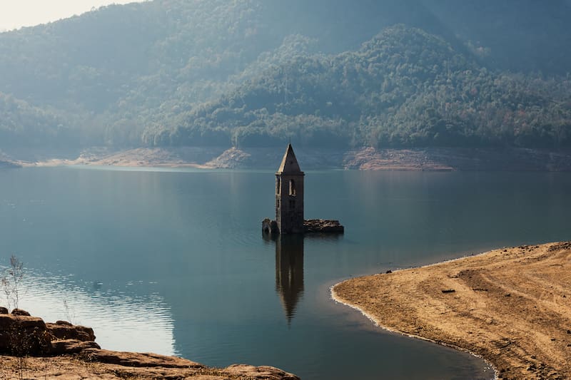 Así luce la Iglesia de Sant Romà de Sau. Fuente: Shutterstock