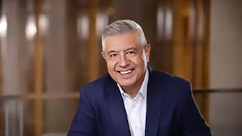 Sale Ignacio Deschamps de la presidencia del Consejo de Administración del Banco Nacional de México