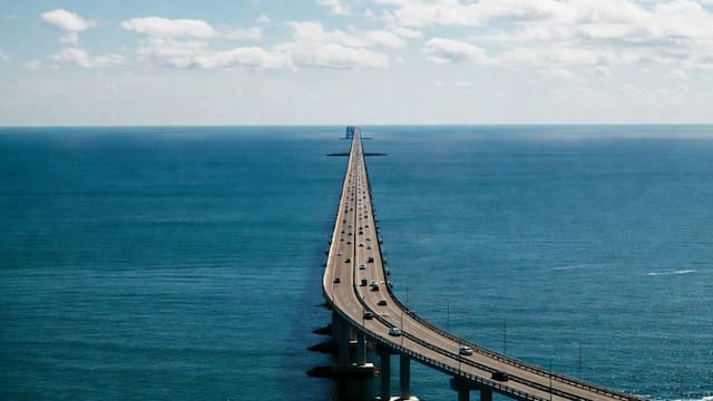 Oficial | Claudia Sheinbaum mandó a construir un megapuente sobre el agua que unirá a Cancún su principal Zona Hotelera