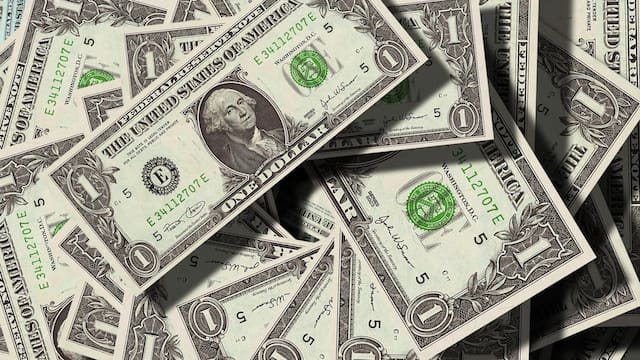 Dólar abajo de $ 1400: ¿es bueno o malo para Argentina?