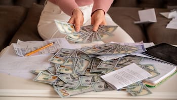 Uno por uno, qué impuestos hay que pagar si ganás dólares en plataformas digitales