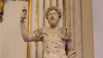 Marco Aurelio, exemperador romano: “Lo que es malo para el panal, es malo para la abeja”