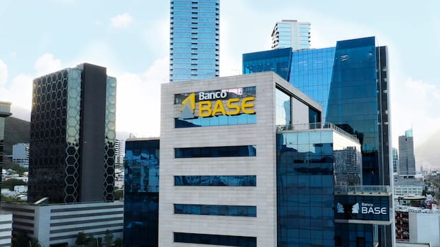 Banco BASE mantiene sus calificaciones de Fitch Ratings apoyado en su capitalización