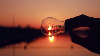 El precio de la luz para este miércoles 13 de mayo de 2026: ¿cuáles son las horas más baratas y las más caras?