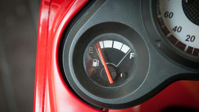 ¿Aumenta o baja el combustible? Este es el precio del litro de gasolina y el del gasóleo este jueves 9 de abril