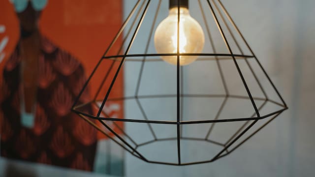 El precio de la luz para este sábado 9 de mayo: ¿cuándo conviene enchufar la lavadora?